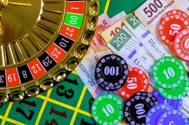 Mobile live-dealer and slot categories interface